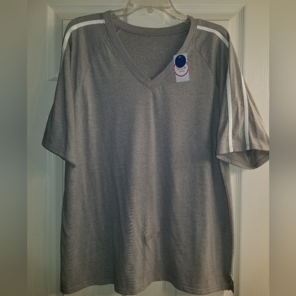 Women's Juniors Flirtitude Active Gray White Stripes Flirty Tee Vneck Tshirt XL